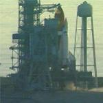 Astronauts arrive at launch pad 39B