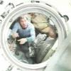 Expedition 11 hatch closing
