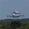 Discovery/747 lands